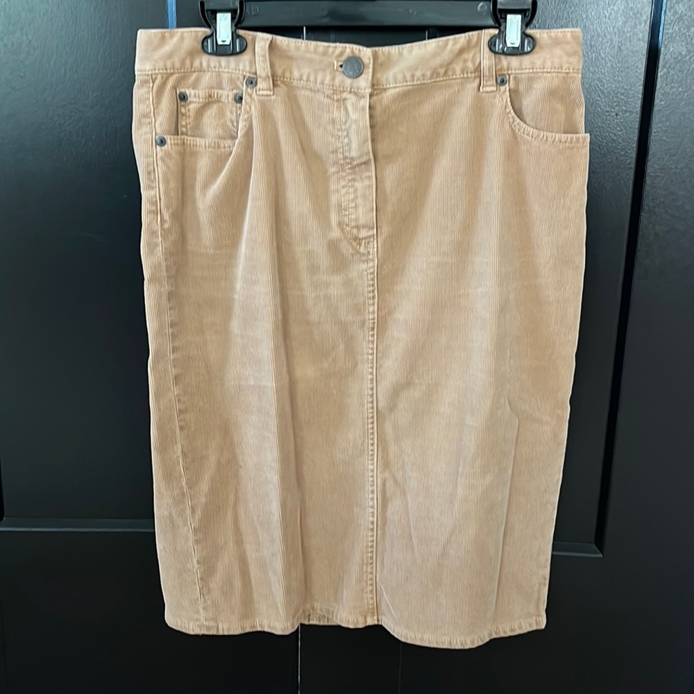 Corduroy skirt